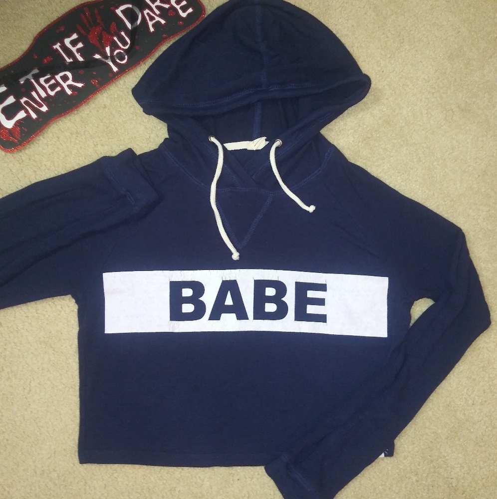 PACSUN'S LA HEARTS CROPPED "BABE" HOODIE - Picture 3 of 8